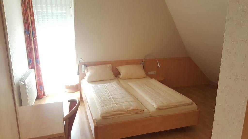 Gutshof Ziegelhütte Hotel Edenkoben Buitenkant foto